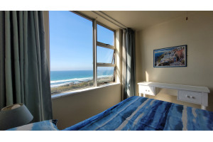 smile-and-wave-surfside-haven-8295