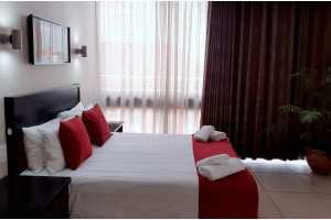Luxury Apartment With Balcony Image 1
